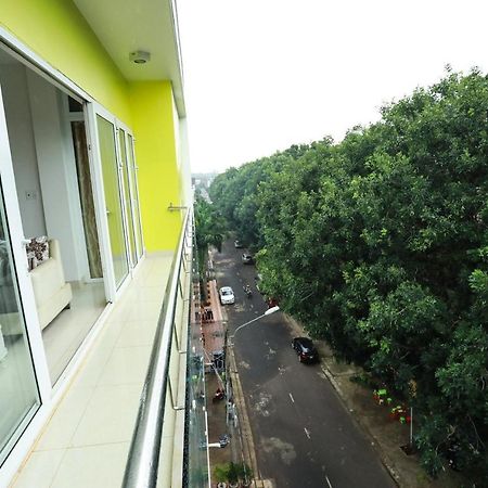 Lys Hotel Buon Ma Thuot Exterior photo